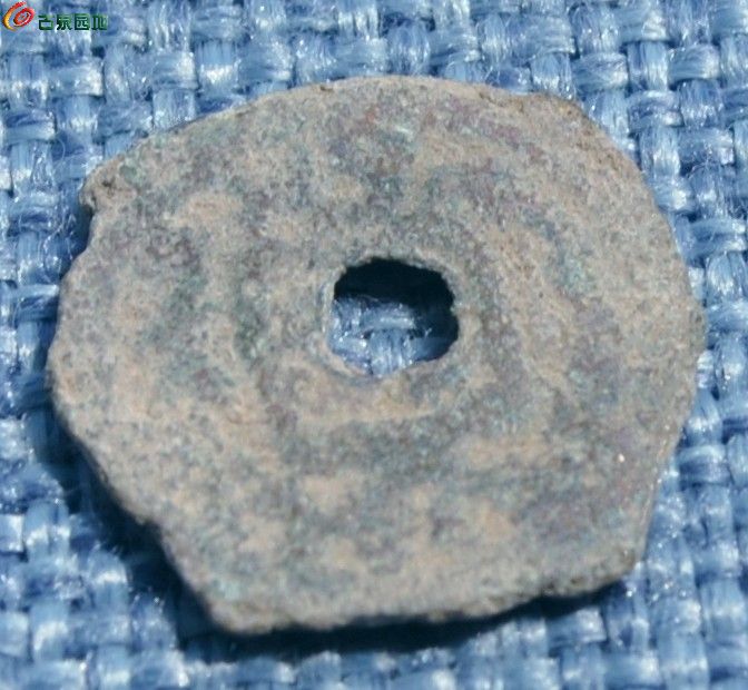 突骑施托古斯突昏十箭部落双面文方孔铜币1局7.jpg