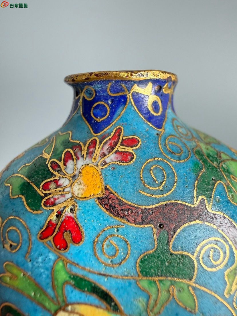 清代景泰蓝铜胎鎏金蝈蝈戏菊鼻烟壶- 文玩金银玉器信息区- 古泉社区