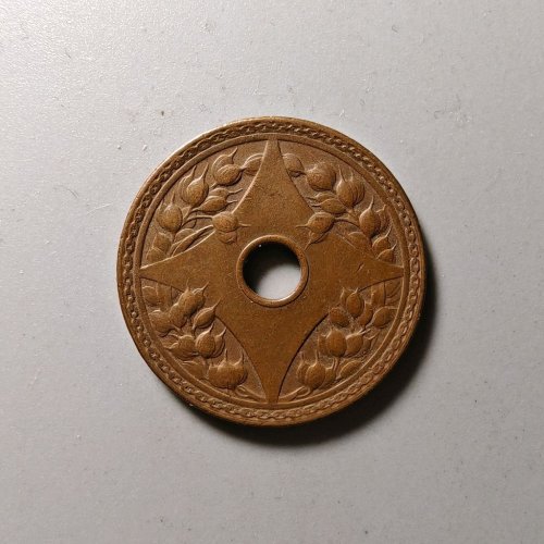 极美中孔壹分