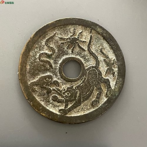 驱邪降福背五毒